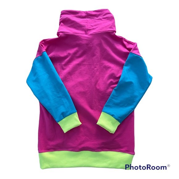 Raglan Sleeve w/Giant Front Pouch - Picture 2 of 5